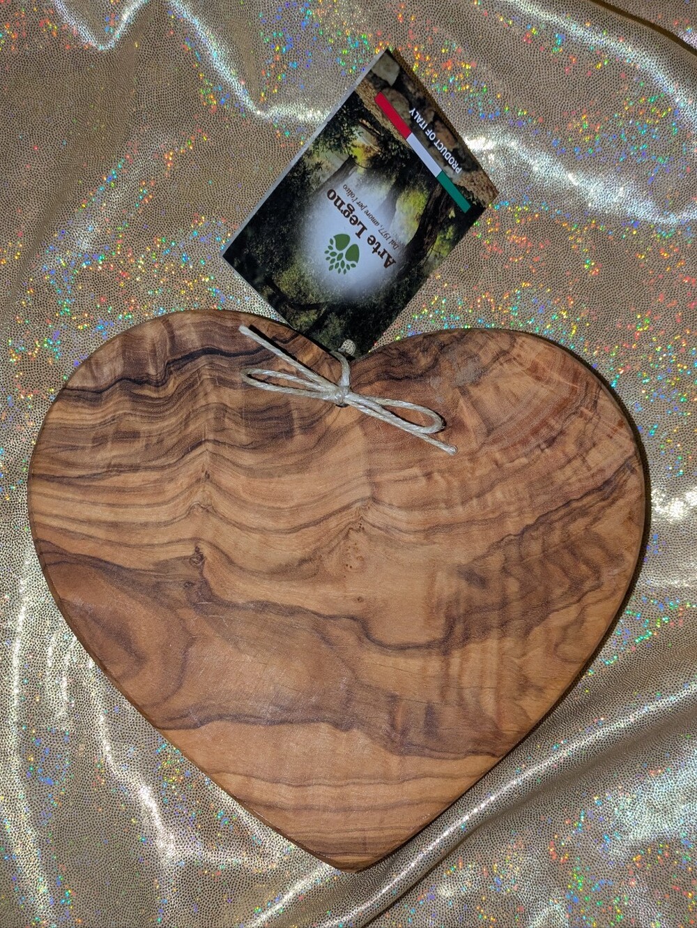 Heart-Shaped Olive Wood Serving Board - NEW